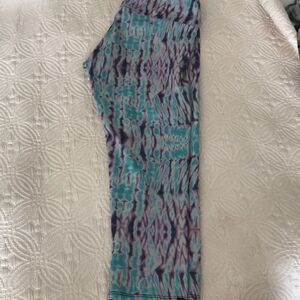 Onzie Tye dye yoga capris